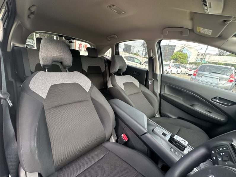 
								Nissan Note full									