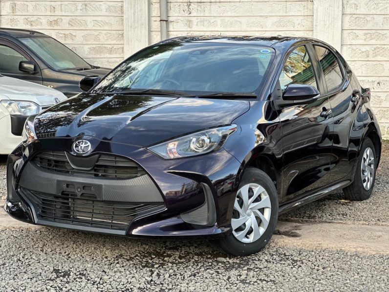 
								Toyota Yaris full									