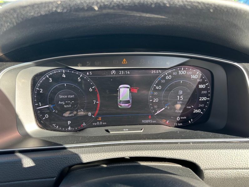 
								Volkswagen Golf variant R line full									