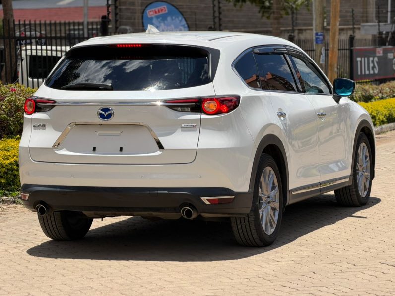 
								Mazda CX-8 full									