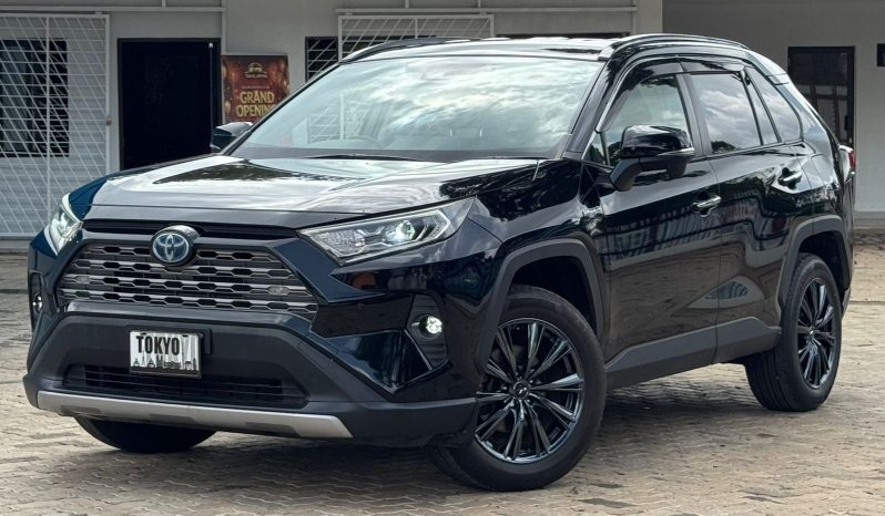 
								Toyota RAV4 full									