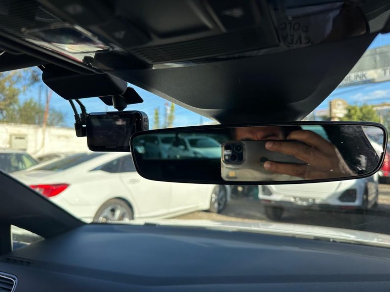 
								Volkswagen Golf variant R line full									