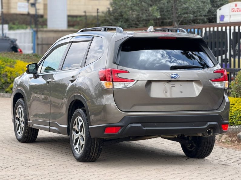 
								Subaru Forester SK9 full									