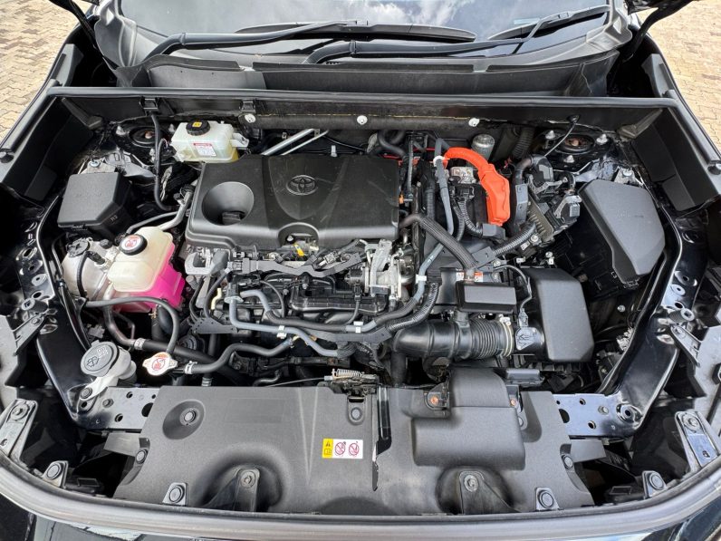 
								Toyota RAV4 full									