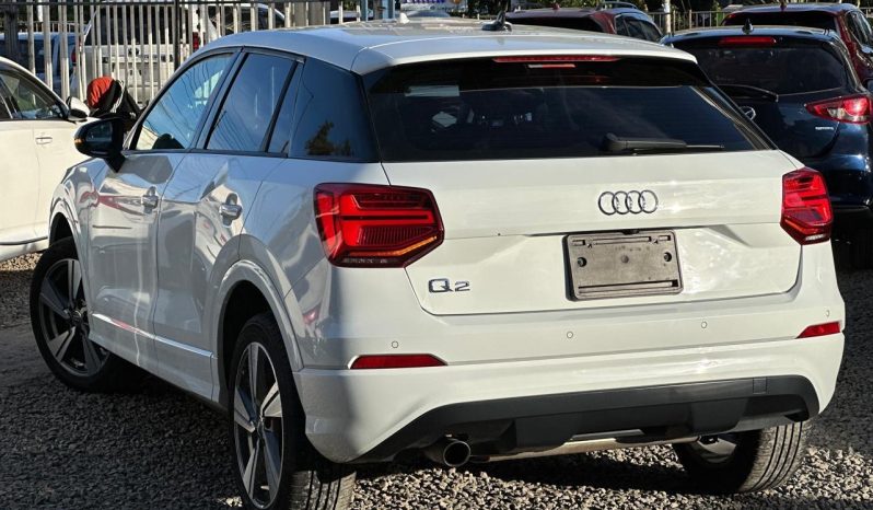 
								Audi Q2 full									