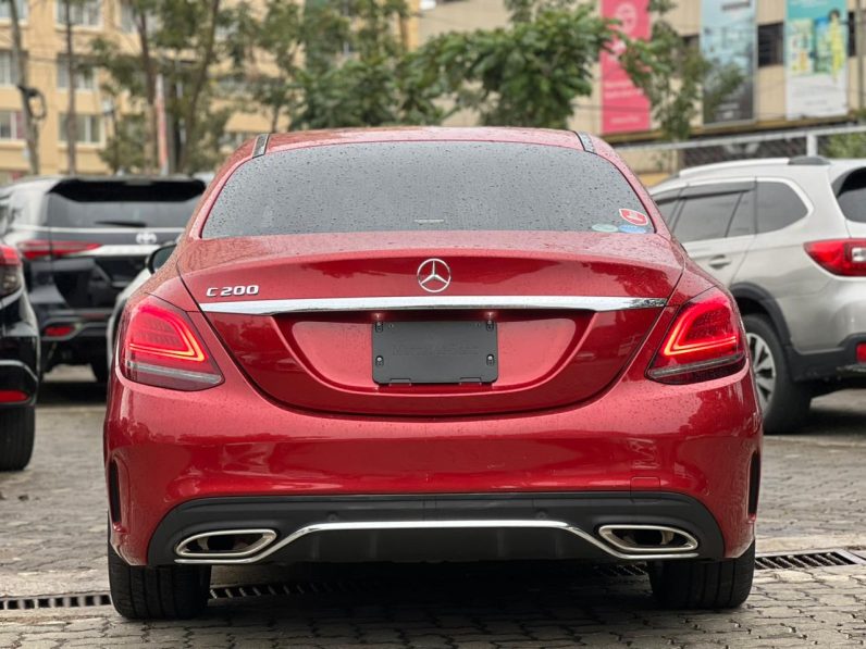 
								Mercedes Benz C200 full									