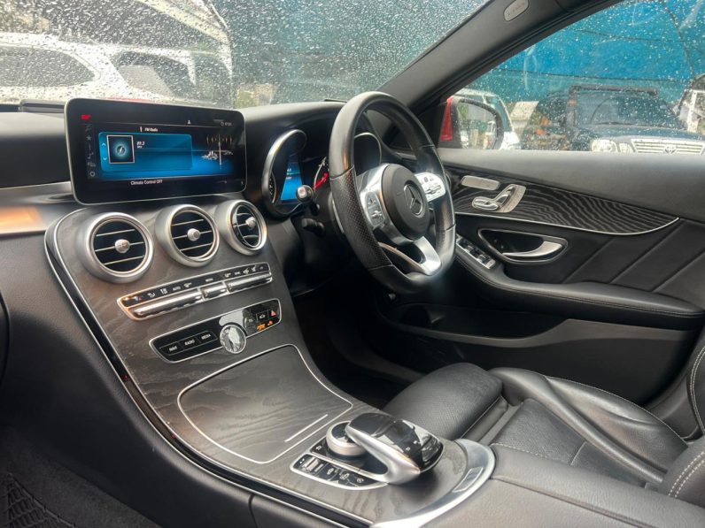 
								Mercedes Benz C200 full									