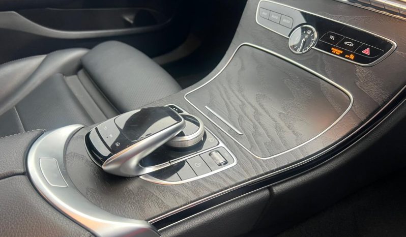 
								Mercedes Benz C200 full									