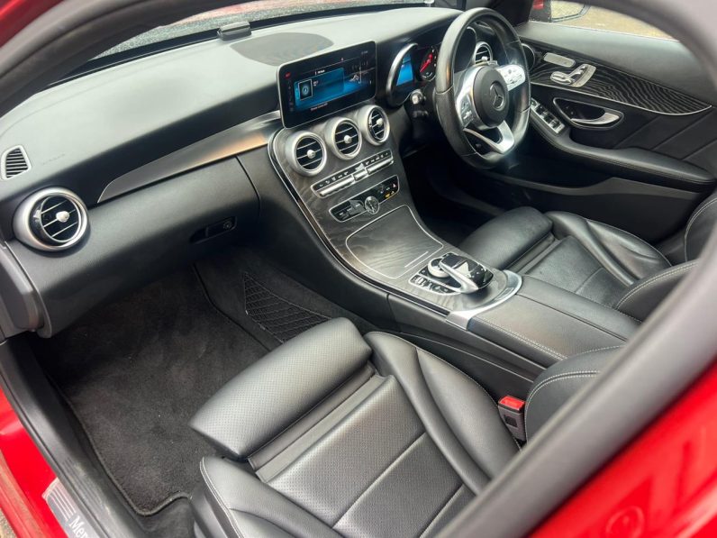 
								Mercedes Benz C200 full									