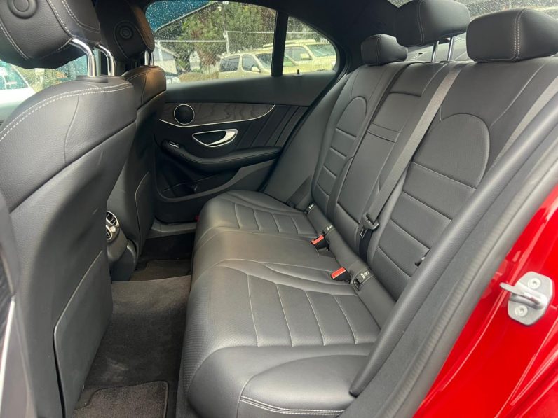 
								Mercedes Benz C200 full									