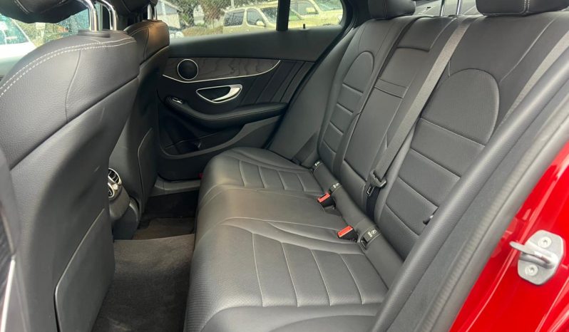
								Mercedes Benz C200 full									