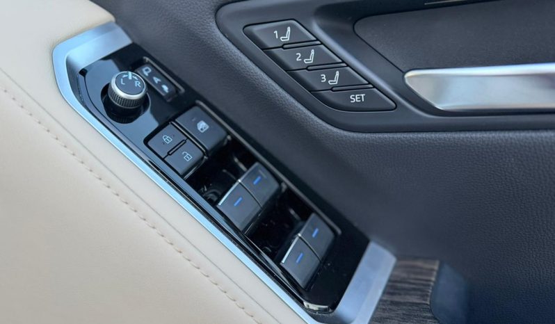 
								Toyota Land Cruiser LC300 ZX full									