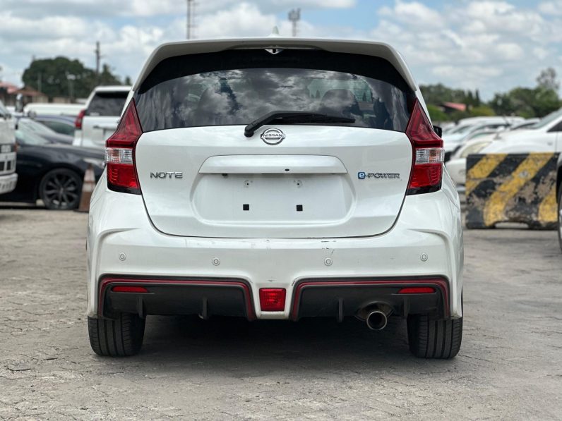 
								Nissan Note E-Power full									