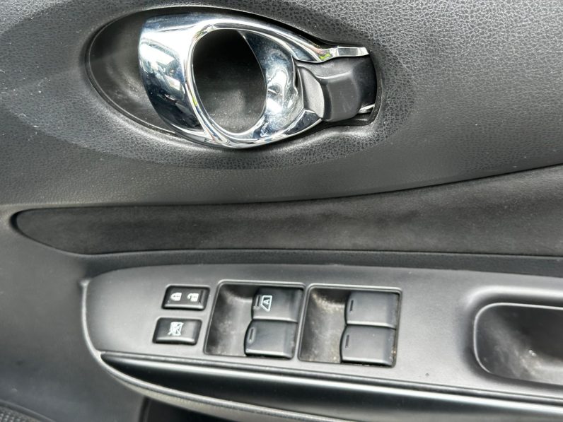 
								Nissan Note E-Power full									