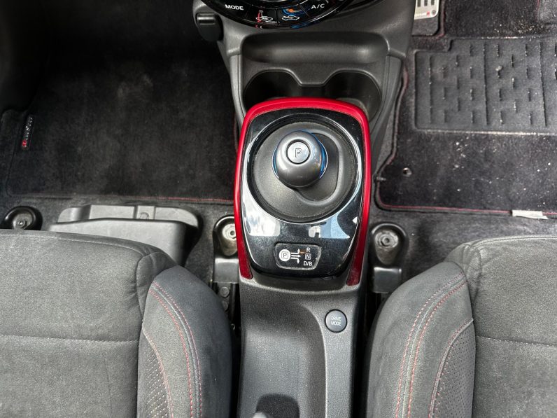 
								Nissan Note E-Power full									