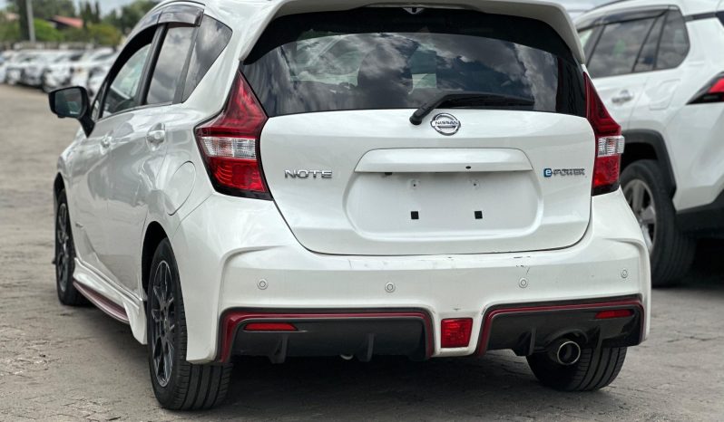 
								Nissan Note E-Power full									