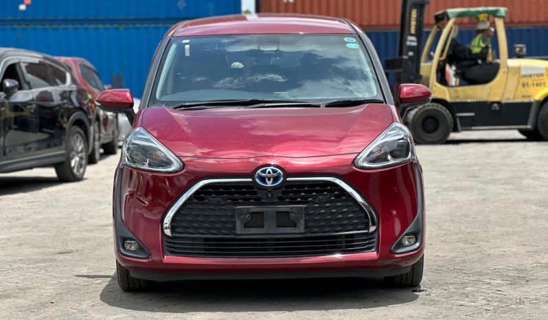 
								Toyota Sienta full									