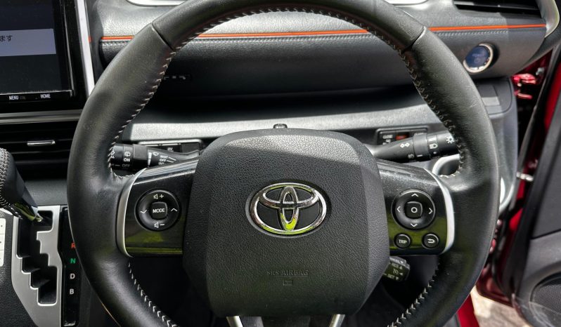 
								Toyota Sienta full									