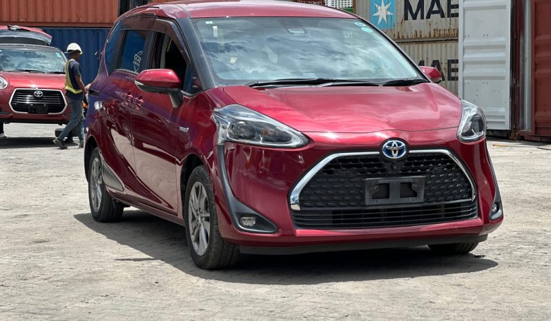 
								Toyota Sienta full									