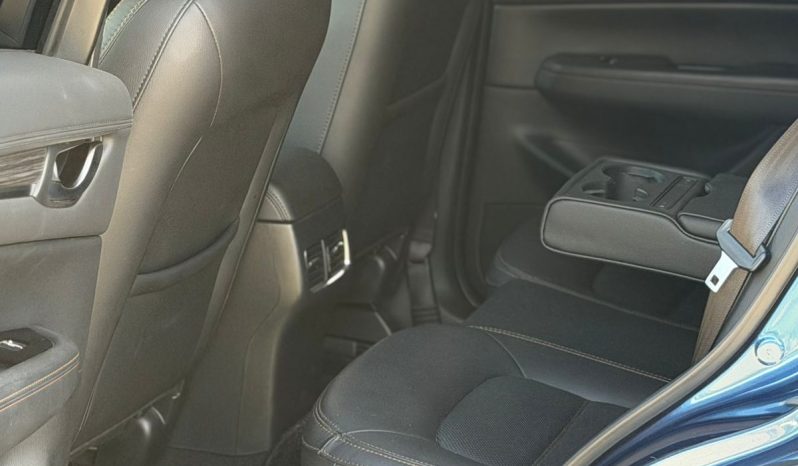 
								Mazda CX-5 full									