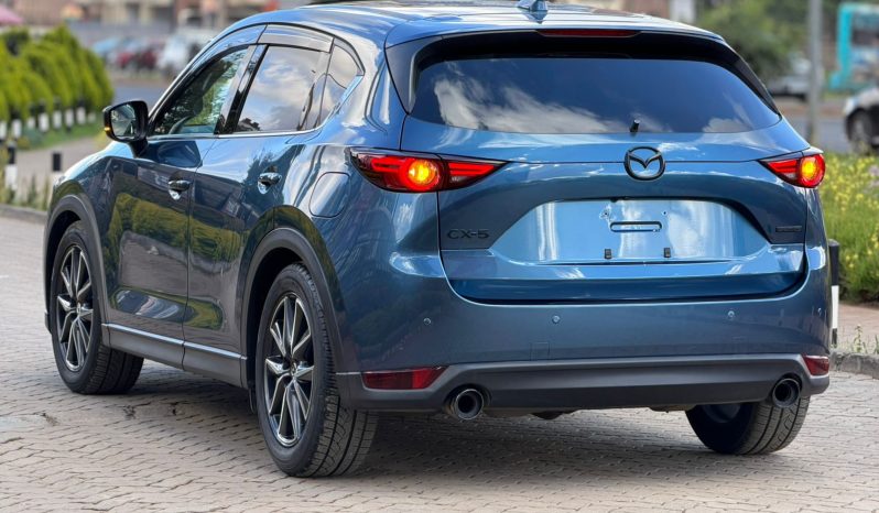 
								Mazda CX-5 full									