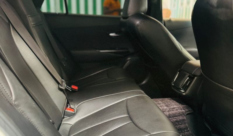 
								Toyota Crown Rs full									