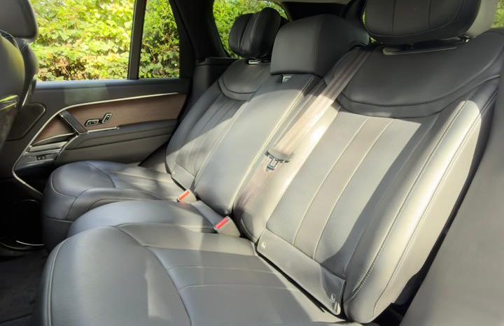 
								Range Rover Vogue full									