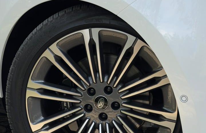 
								Range Rover Vogue full									