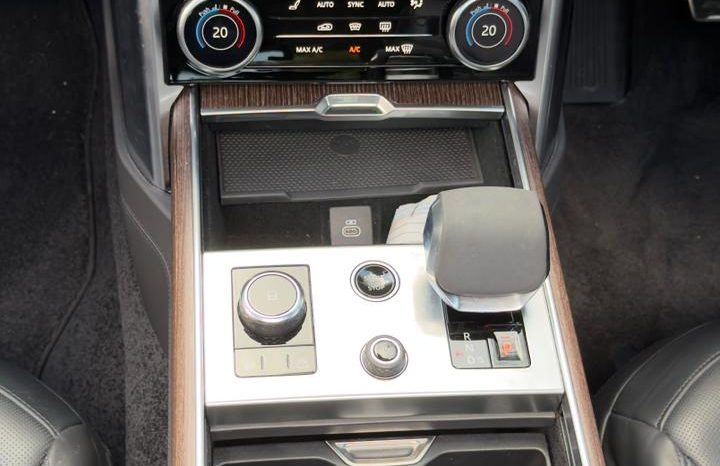 
								Range Rover Vogue full									