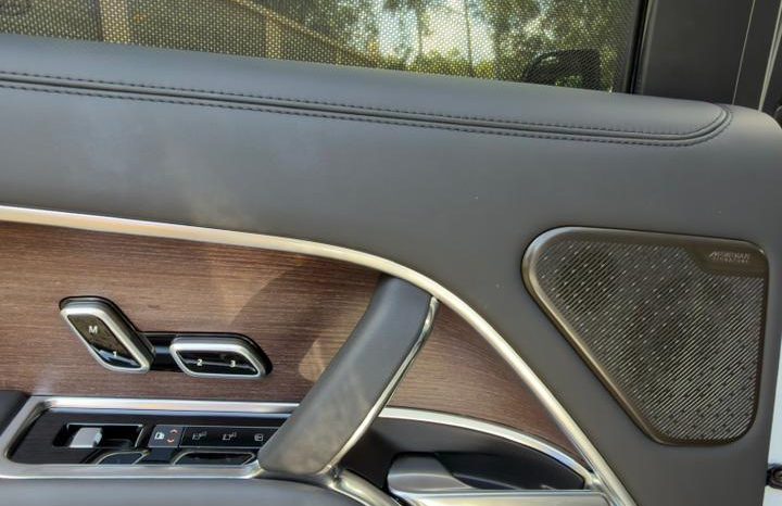 
								Range Rover Vogue full									