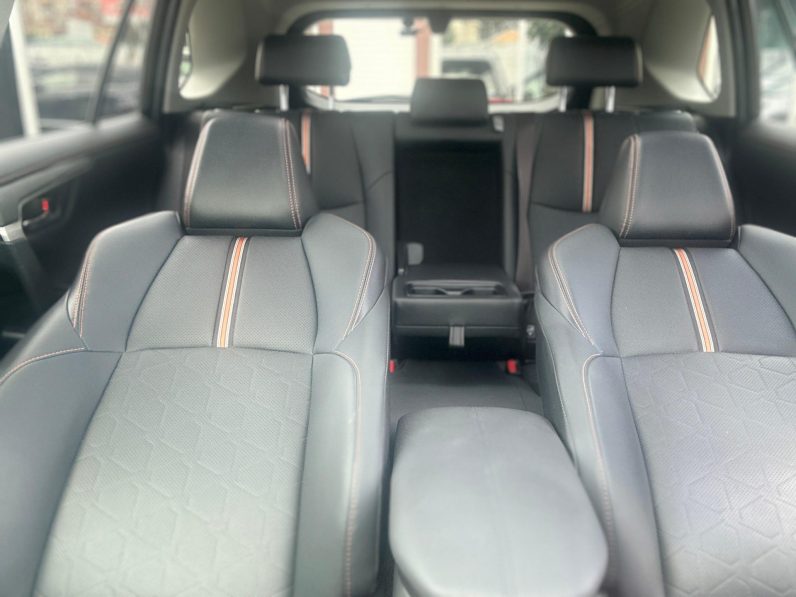 
								Toyota Rav4 Adventure full									