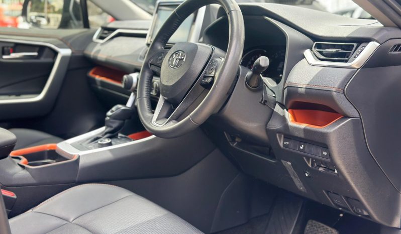 
								Toyota Rav4 Adventure full									