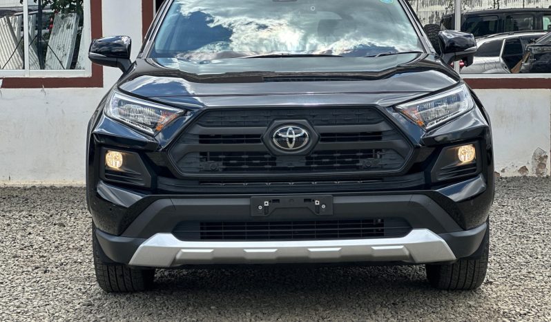 
								Toyota Rav4 Adventure full									