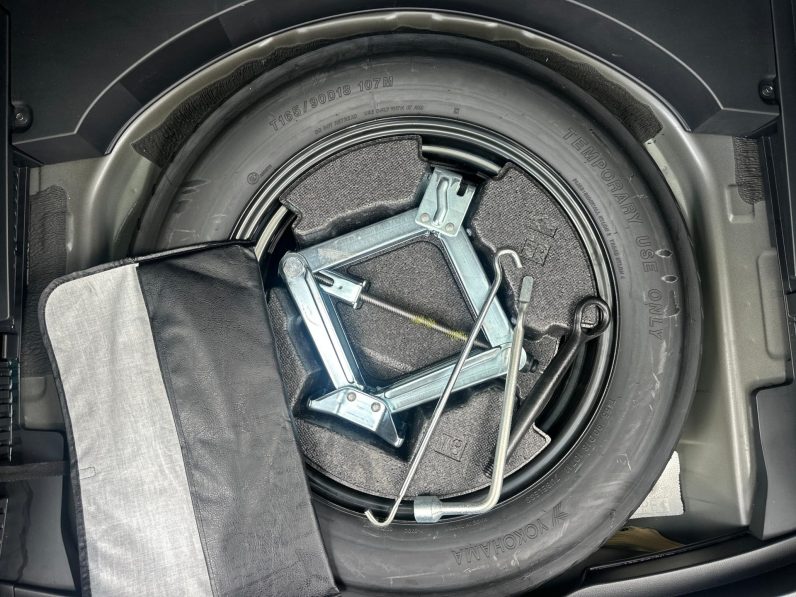 
								Toyota Rav4 Adventure full									