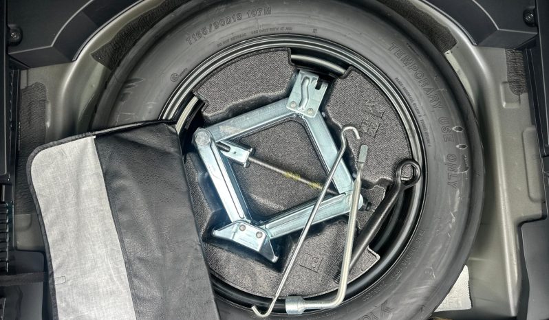 
								Toyota Rav4 Adventure full									