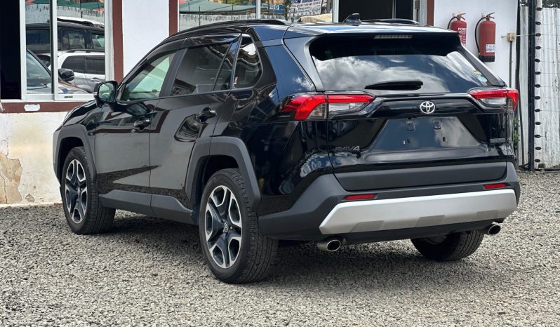 
								Toyota Rav4 Adventure full									