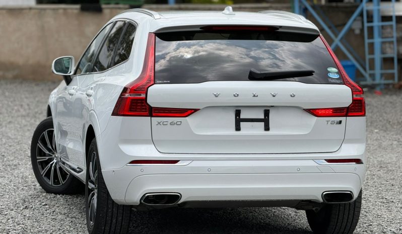
								Volvo XC60 full									