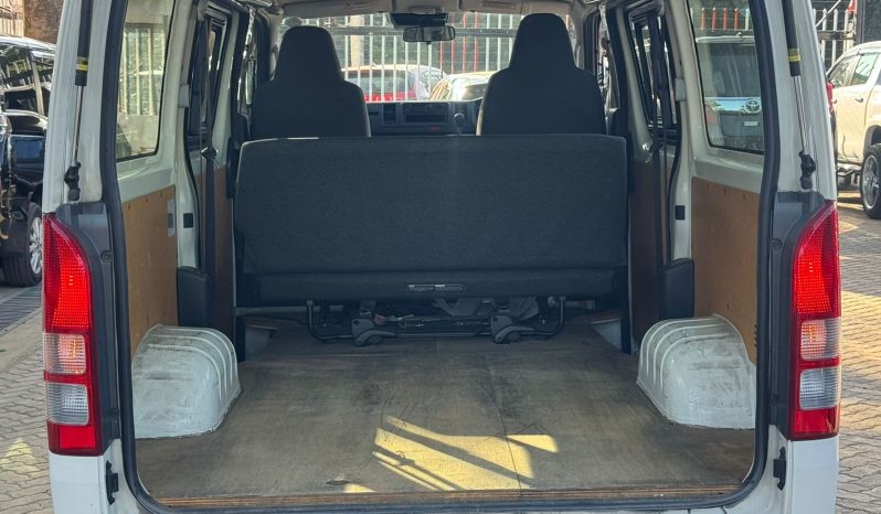 
								Toyota Hiace 7L full									