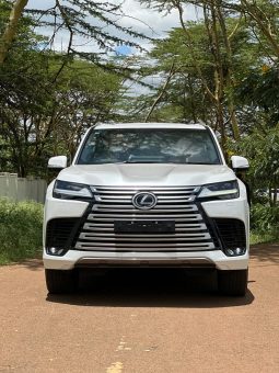 Lexus LX500d