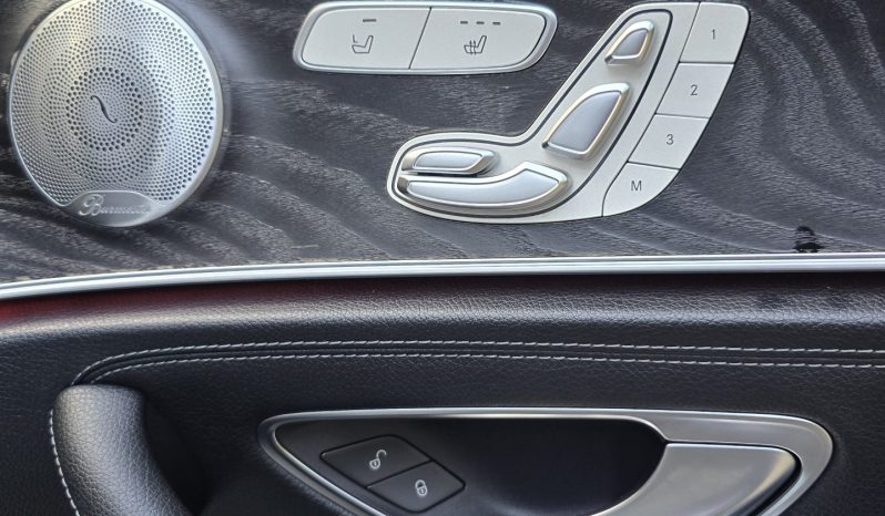 
								Mercedes-Benz E200 full									