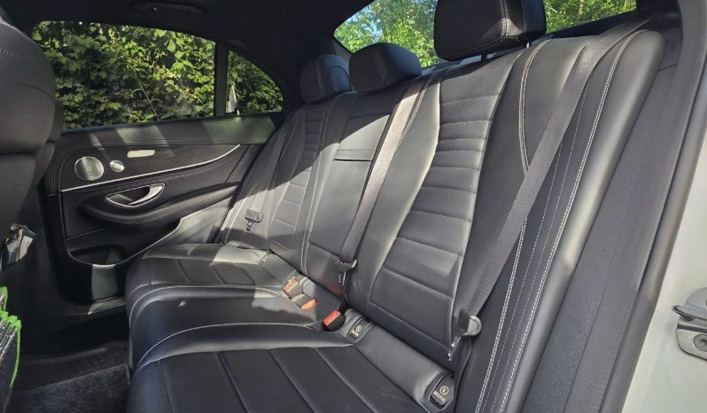 
								Mercedes-Benz E200 full									