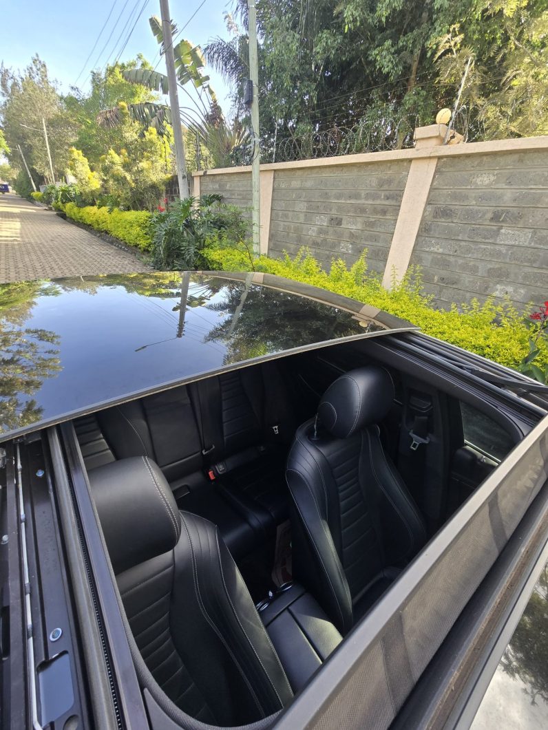 
								Mercedes-Benz E200 full									