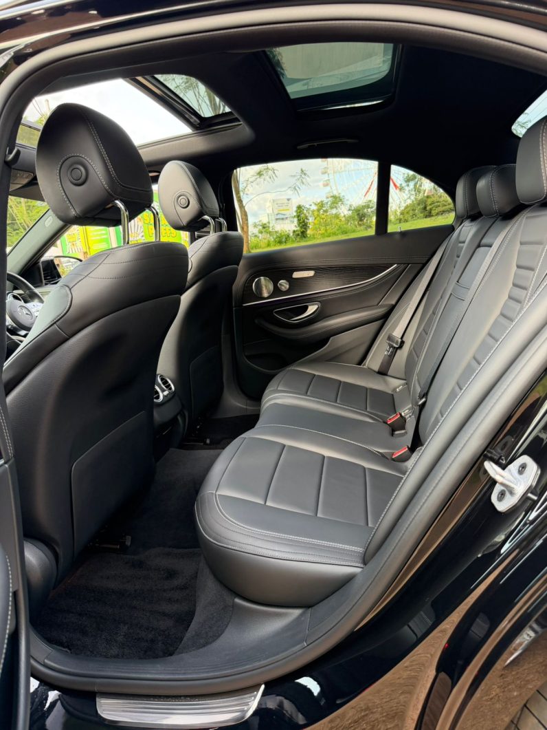 
								Mercedes-Benz E200 full									