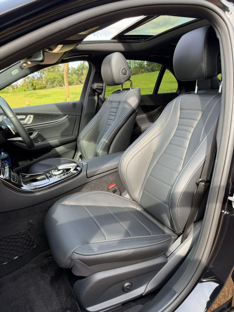 
								Mercedes-Benz E200 full									