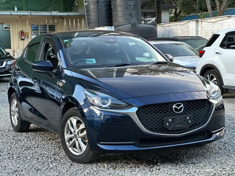 
								Mazda 2 full									