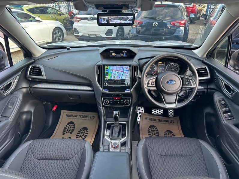 
								Subaru Forester full									