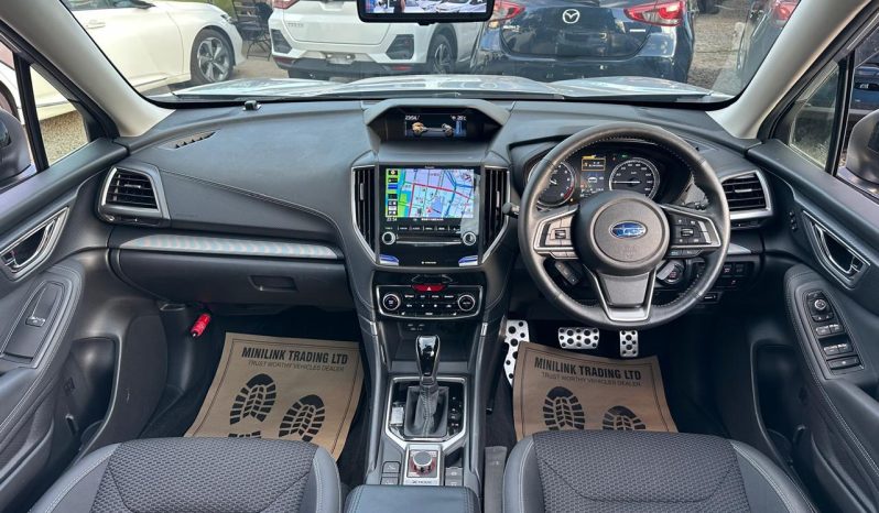 
								Subaru Forester full									