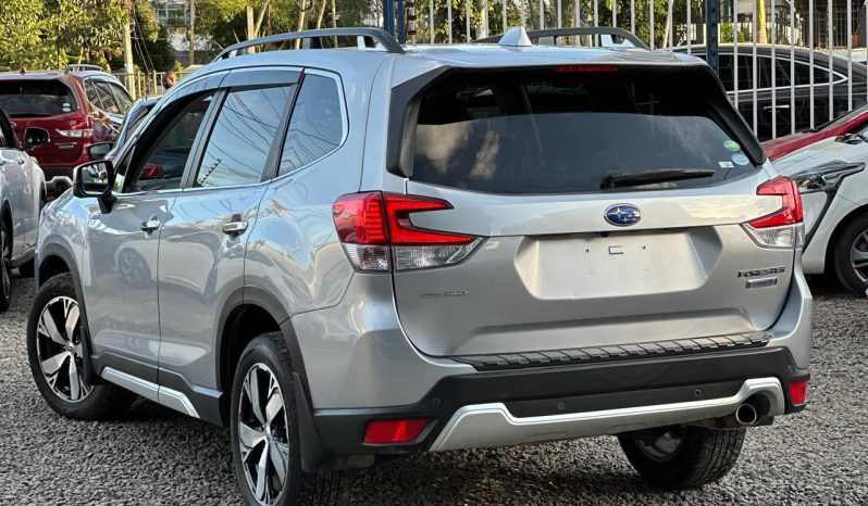 
								Subaru Forester full									