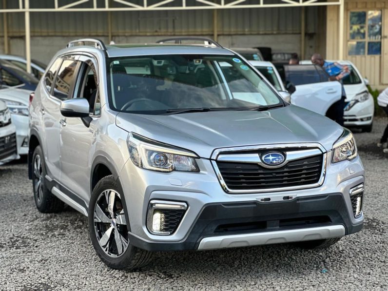 
								Subaru Forester full									