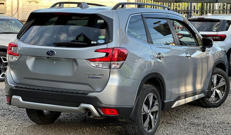 
								Subaru Forester full									